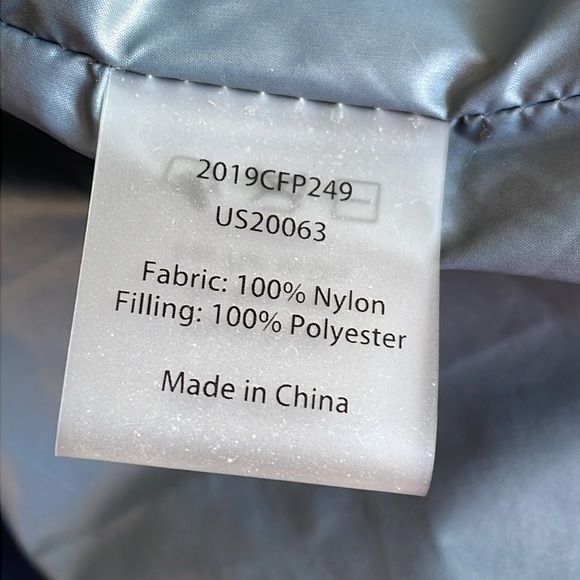 Universal Standard Kanda Puffer Coat - Picture 8 of 11